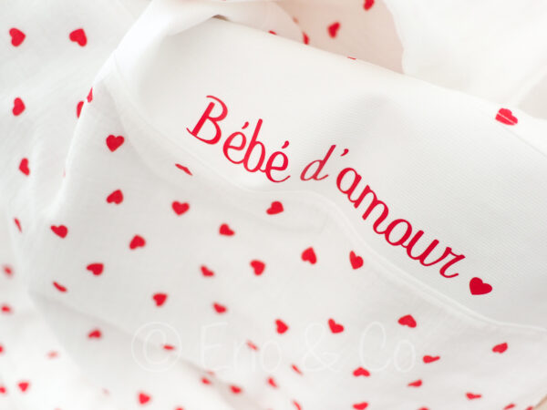 Détail de la couverture bébé d'amour