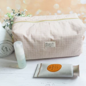 Trousse de toilette Maxi format en tissu avec un zip doré